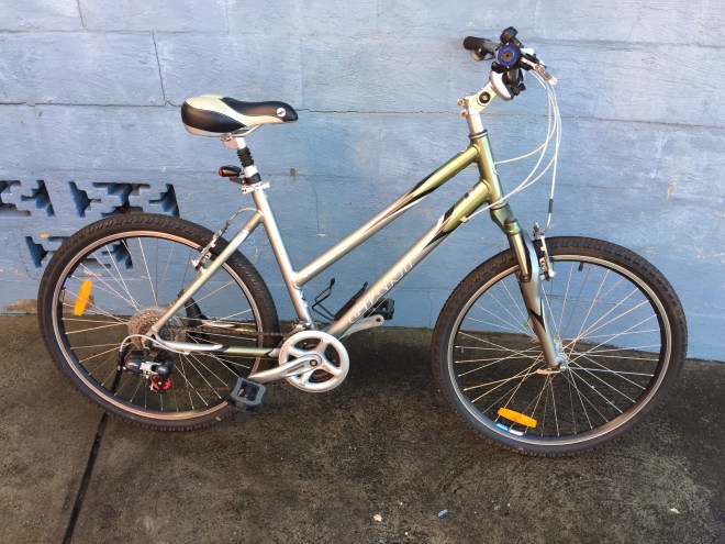 Ladies Giant commuter